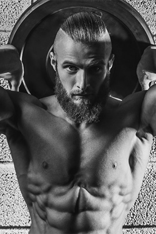 bearded-shirtless-fitness-man-holds-weight-his-head_bear_klein bearded-shirtless-fitness-man-holds-weight-his-head_bear_klein